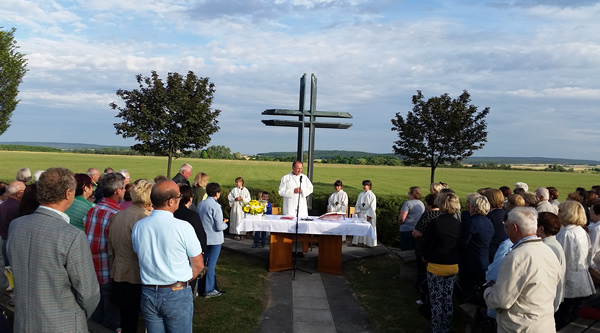 Hl. Messe beim Papstkreuz 2014