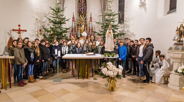 Jugendmesse mit Bischof und Firmlingen in Oslip